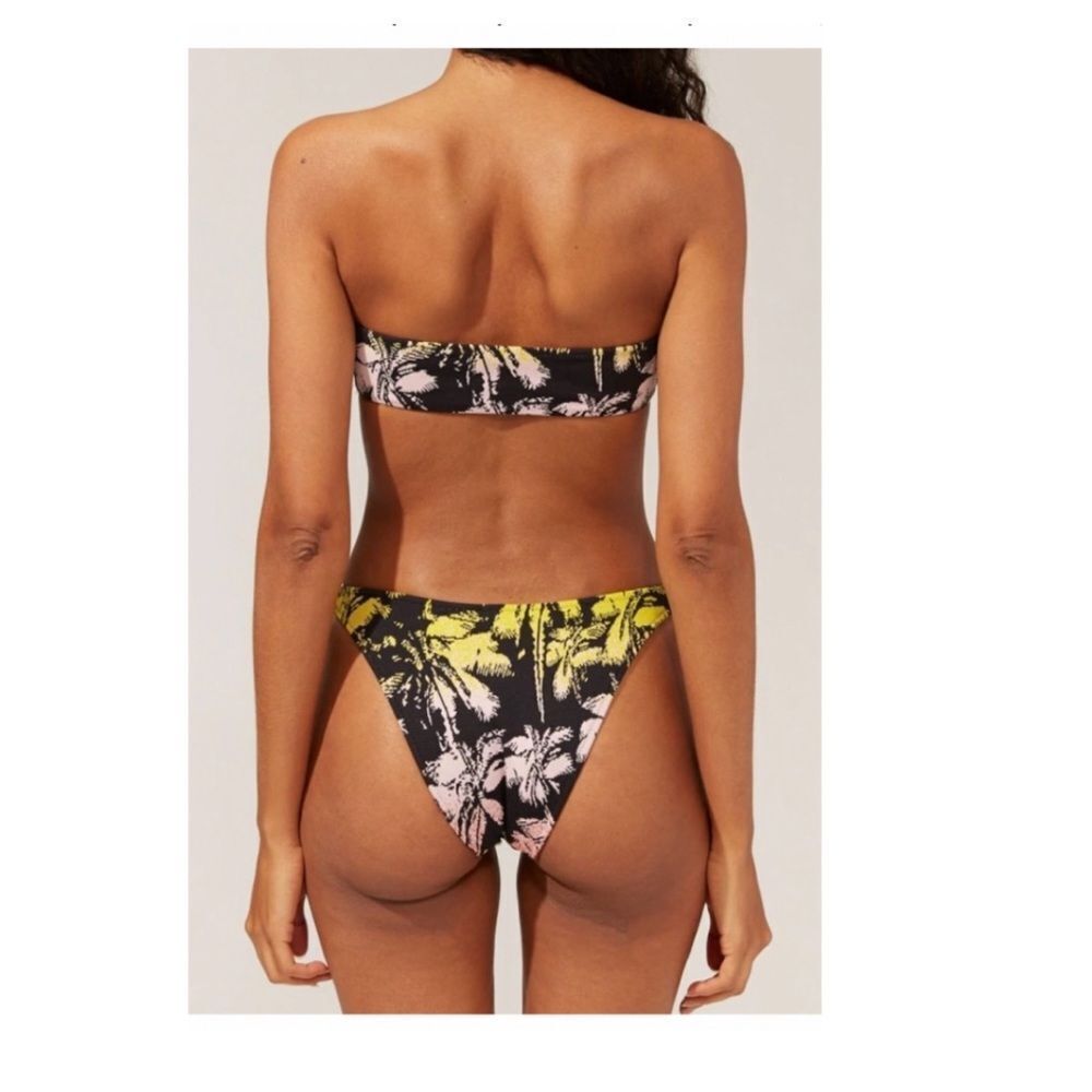 (BOTTOMS) Solid & Striped Annabelle Bikini Bottoms- Medium. - Picture 2 of 5
